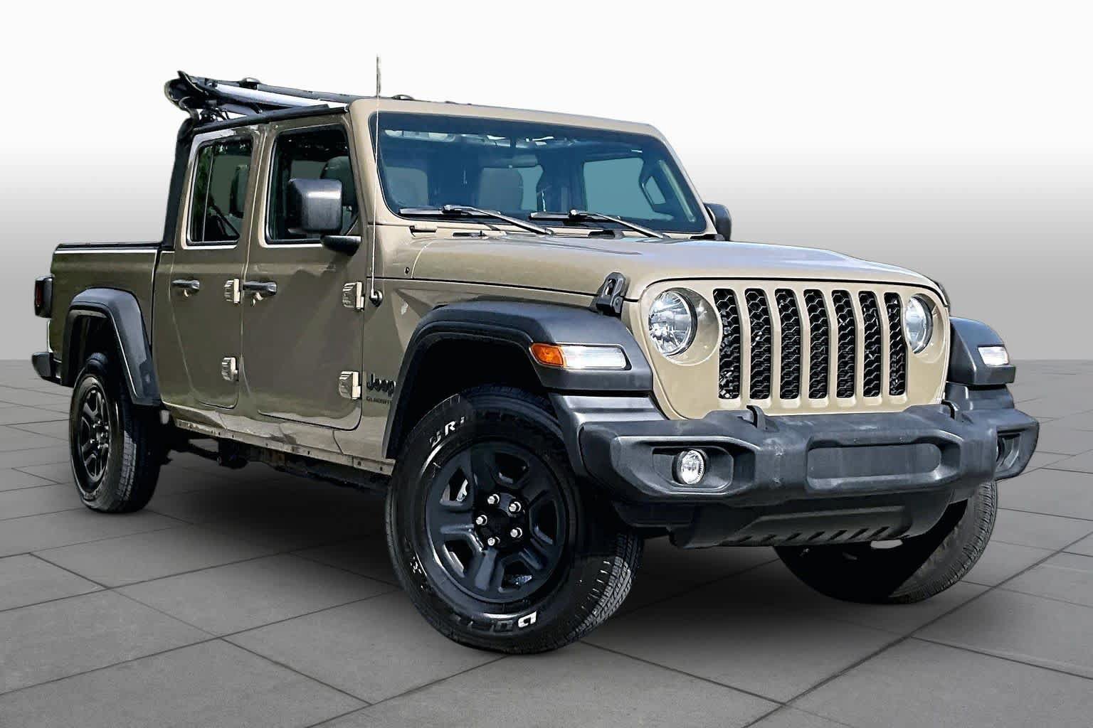 Used 2020 Jeep Gladiator Sport AWD/4WD image 3