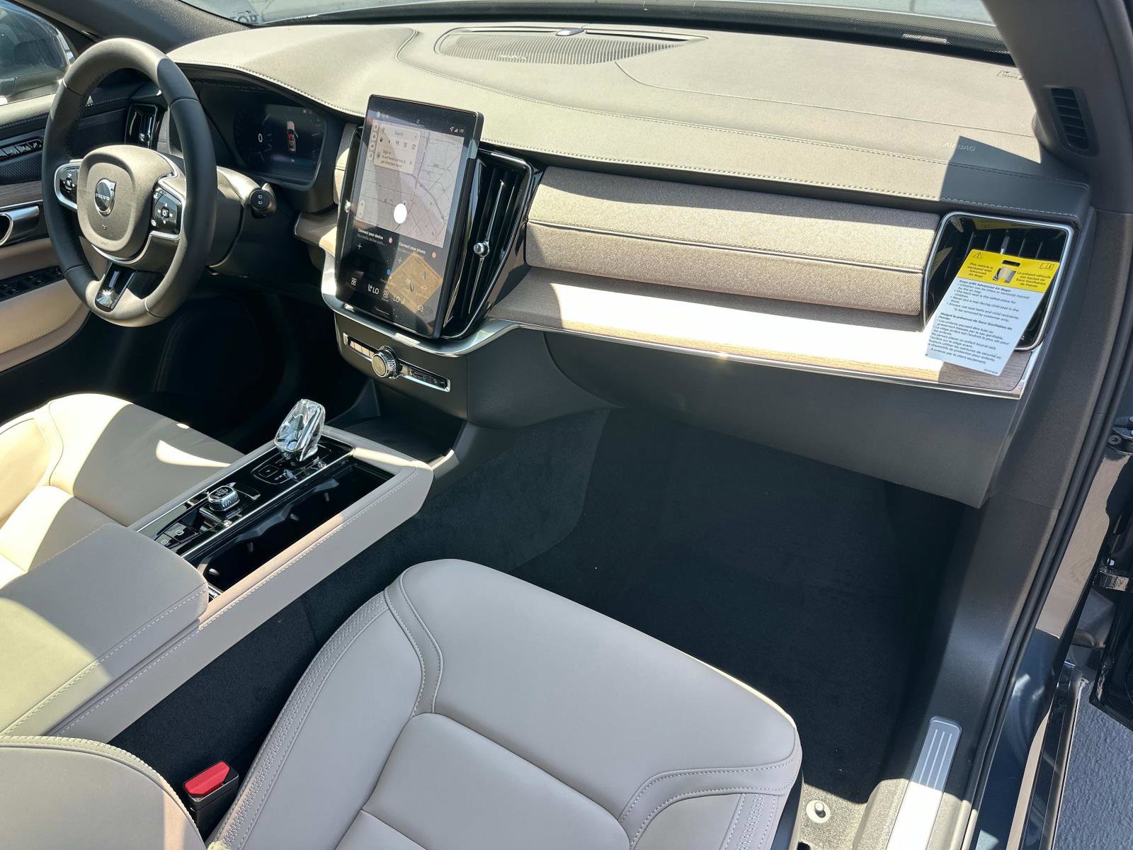 New 2026 Volvo XC90 T8 Plus image 22