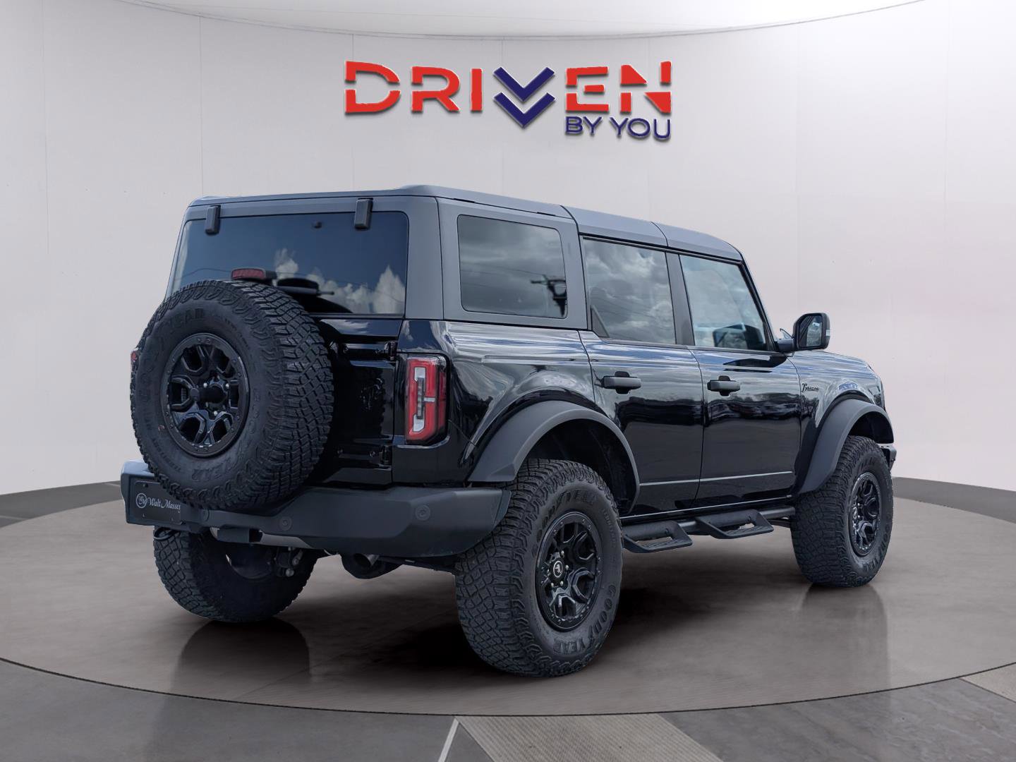 Used 2024 Ford Bronco Wildtrak image 5