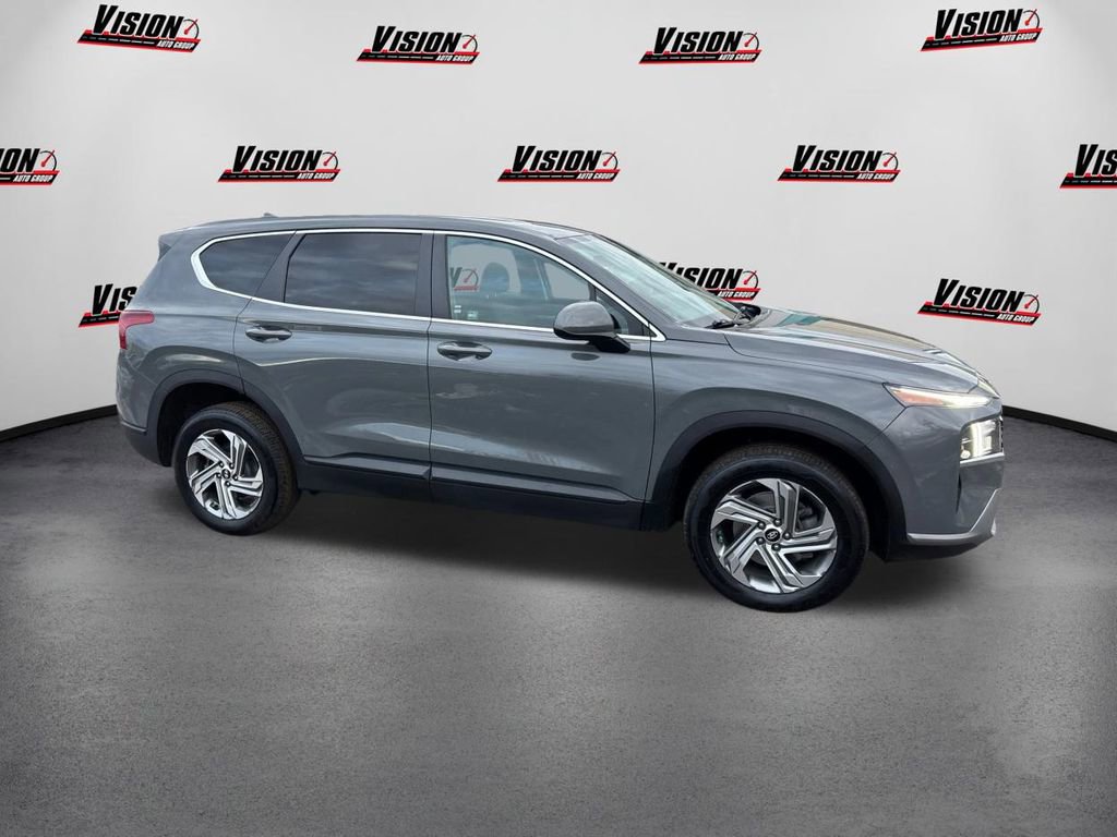 Certified 2022 Hyundai Santa Fe SE image 4