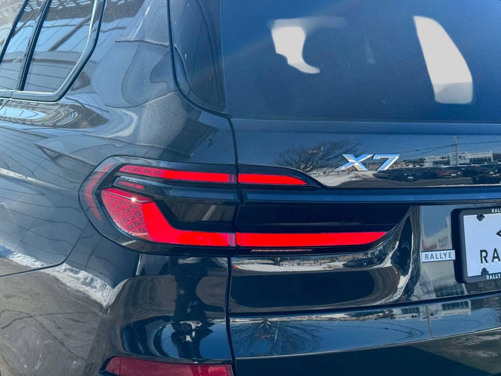 Certified 2026 BMW X7 xDrive40i w/ M Sport Package image 10