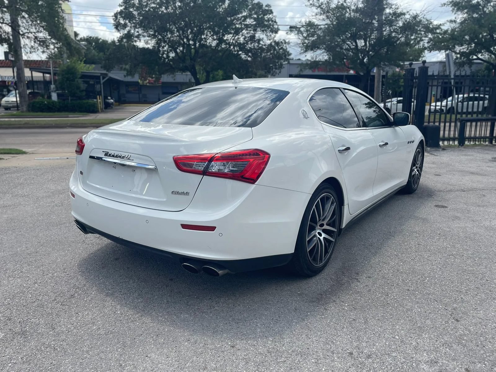 Used 2014 Maserati Ghibli S Q4 AWD/4WD image 4