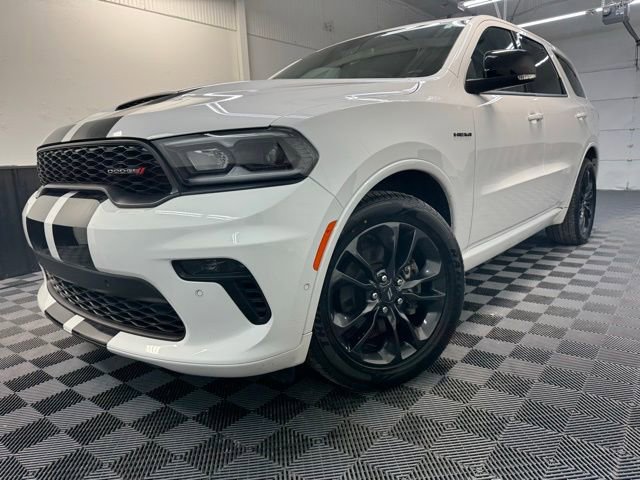 Used 2022 Dodge Durango R/T w/ Trailer Tow Group IV image 3