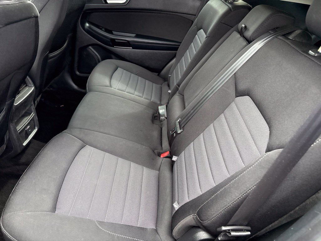 Used 2018 Ford Edge SE AWD/4WD image 10