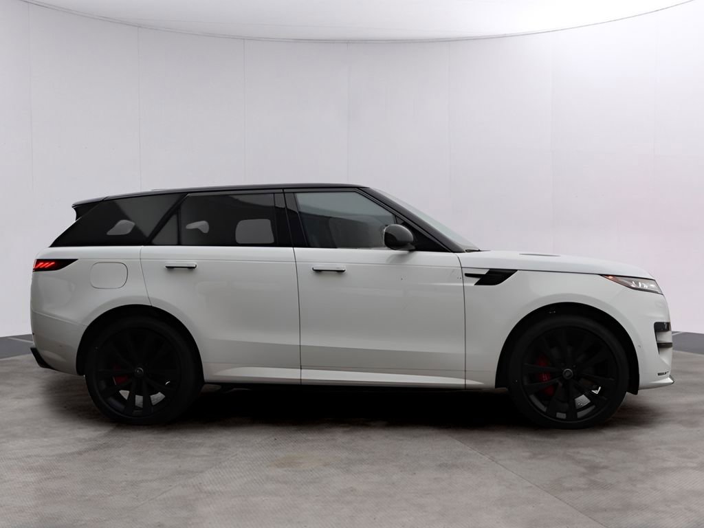 New 2025 Land Rover Range Rover Sport Dynamic SE image 4