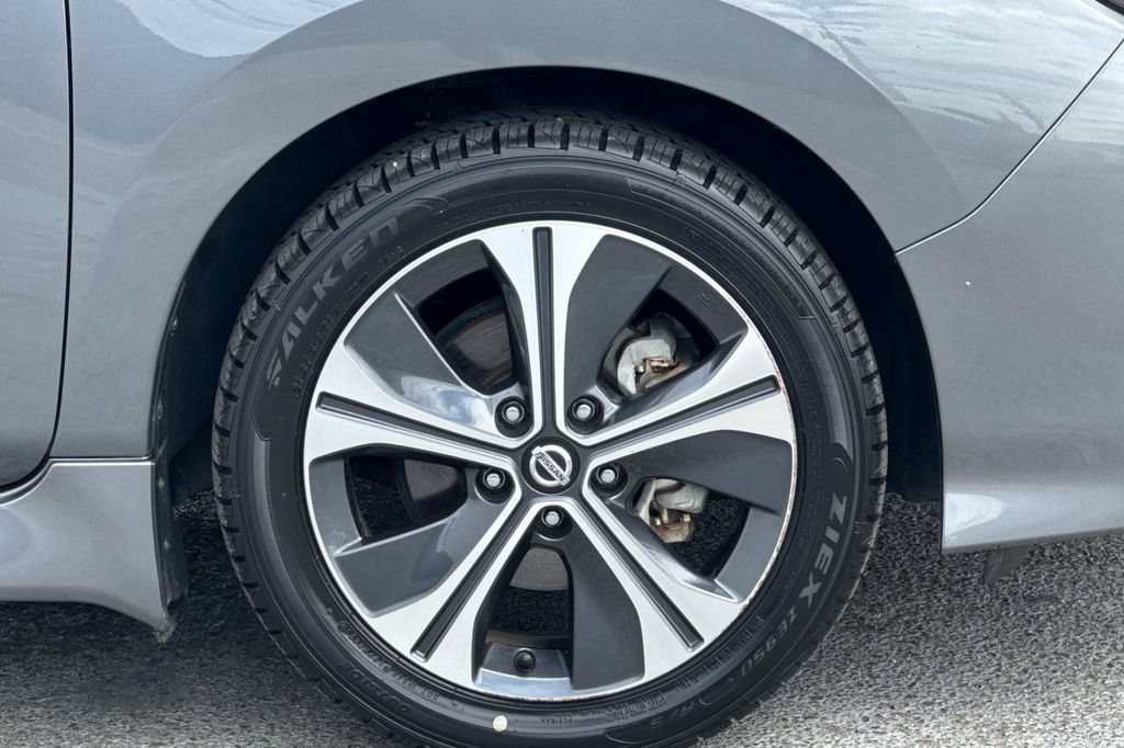 Used 2018 Nissan Leaf SV w/ Protection Package FWD image 25