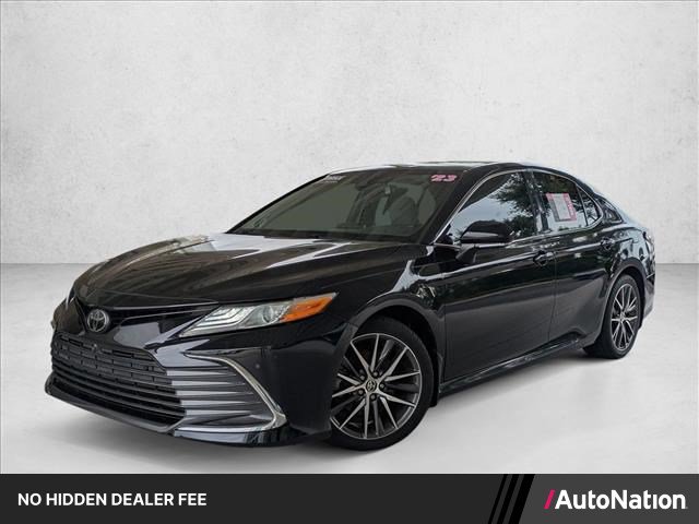 Used 2023 Toyota Camry XLE w/ Navigation Package FWD image 1