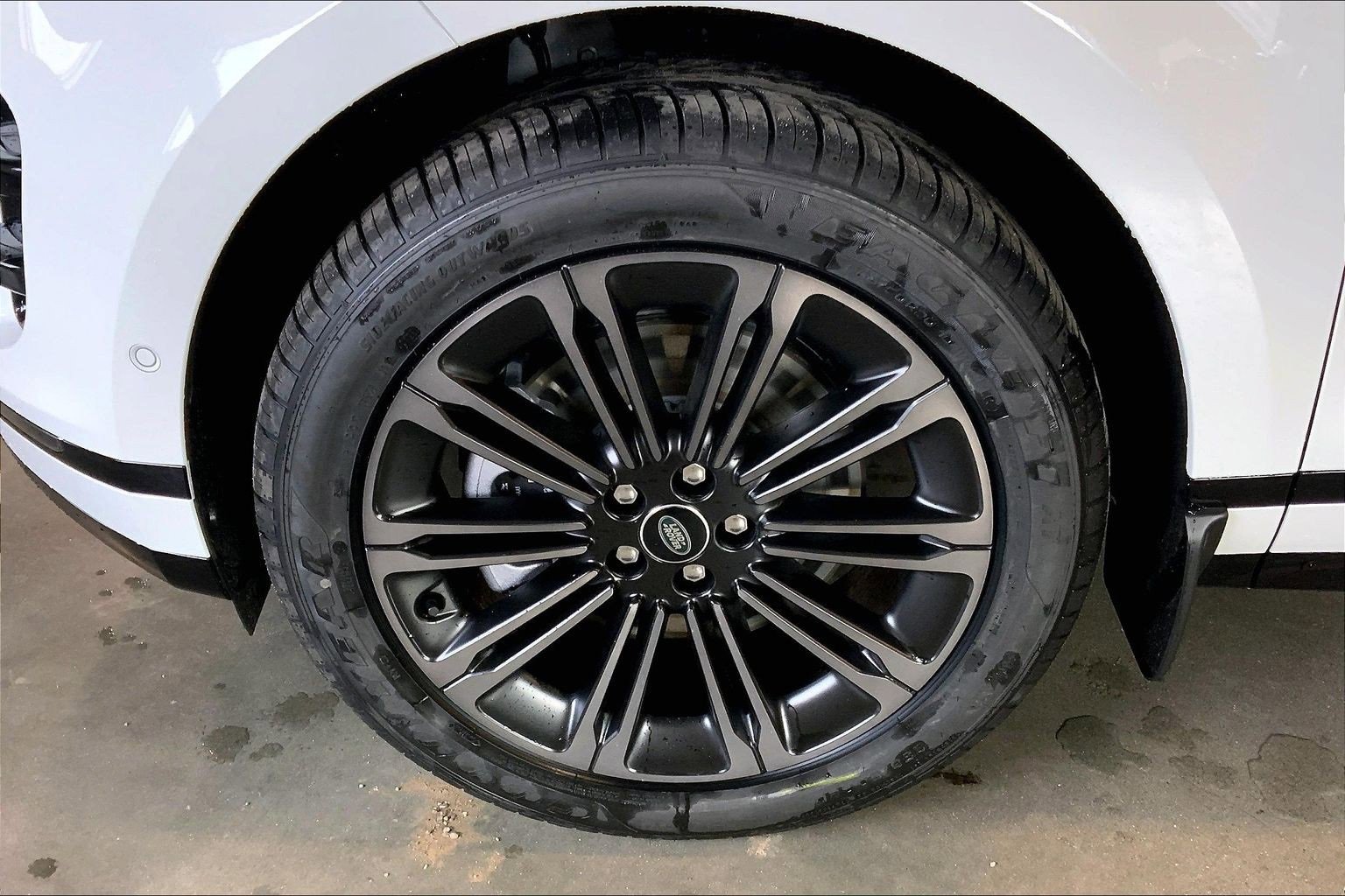 New 2026 Land Rover Range Rover Evoque Dynamic SE image 11