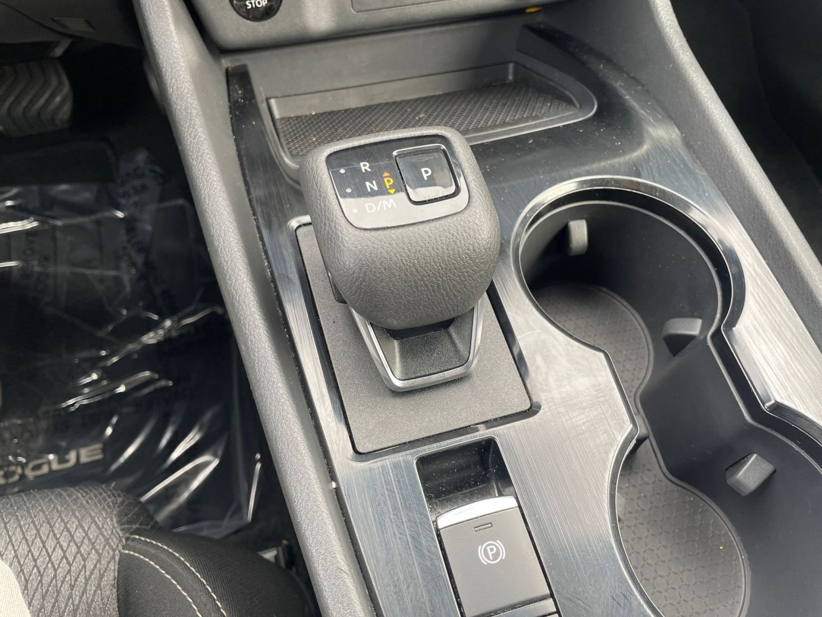 Used 2025 Nissan Rogue SV image 41