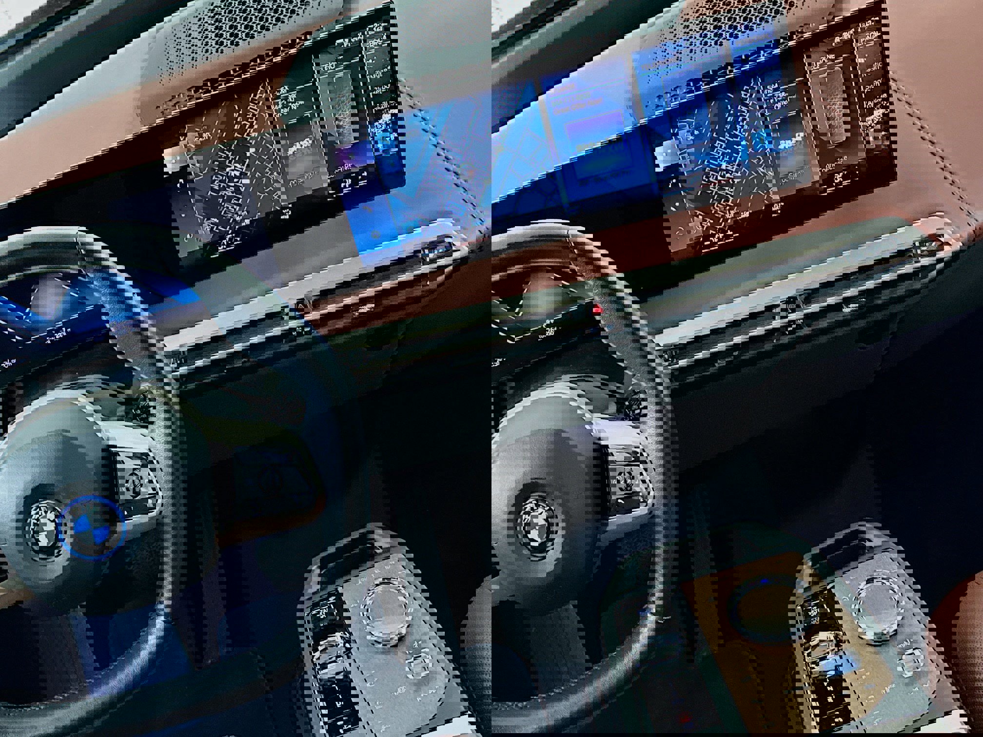 Used 2022 BMW iX xDrive50 w/ Premium Package image 18