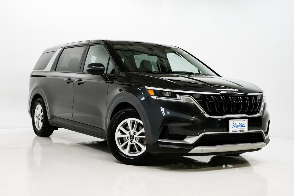 Certified 2022 Kia Carnival LX image 5