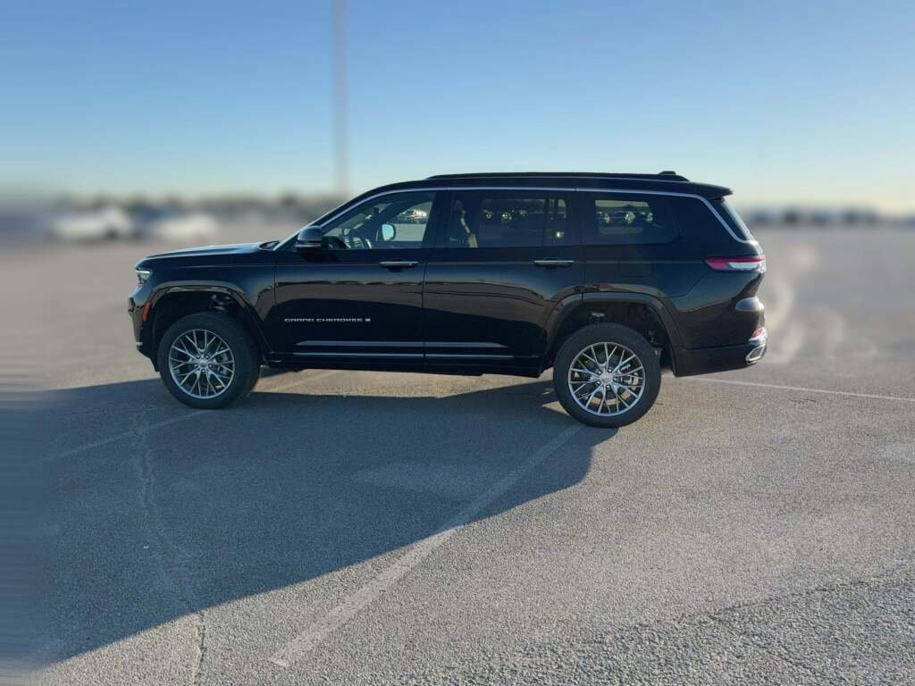New 2025 Jeep Grand Cherokee L Summit image 6