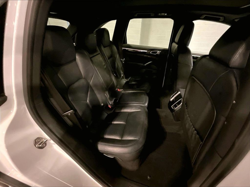 Used 2015 Porsche Cayenne Diesel image 21