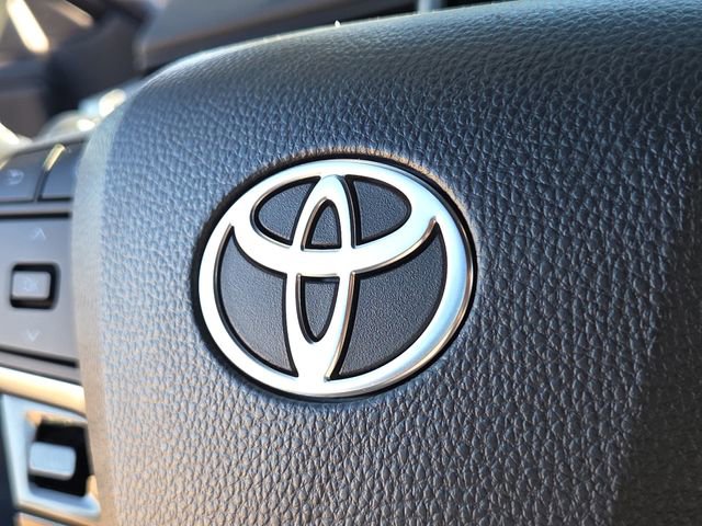 Used 2025 Toyota Camry SE image 27