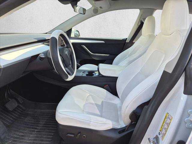 Used 2024 Tesla Model Y Long Range AWD/4WD image 12