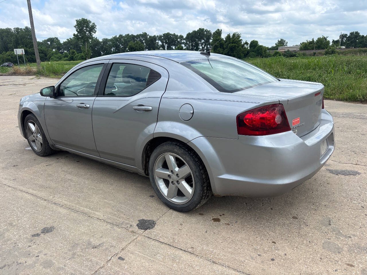 Used 2013 Dodge Avenger SE FWD image 7