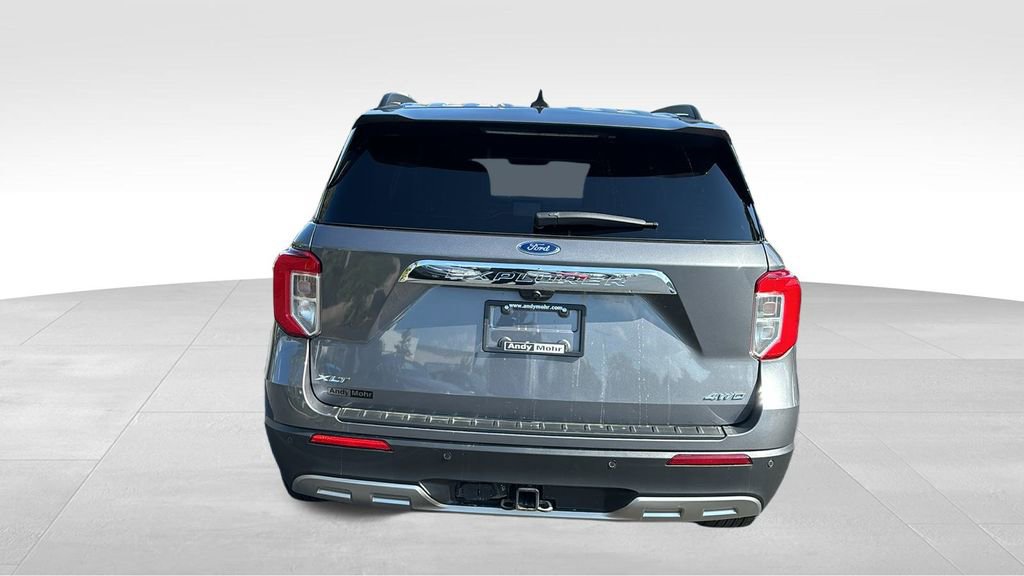 Used 2021 Ford Explorer XLT w/ Equipment Group 202A image 6