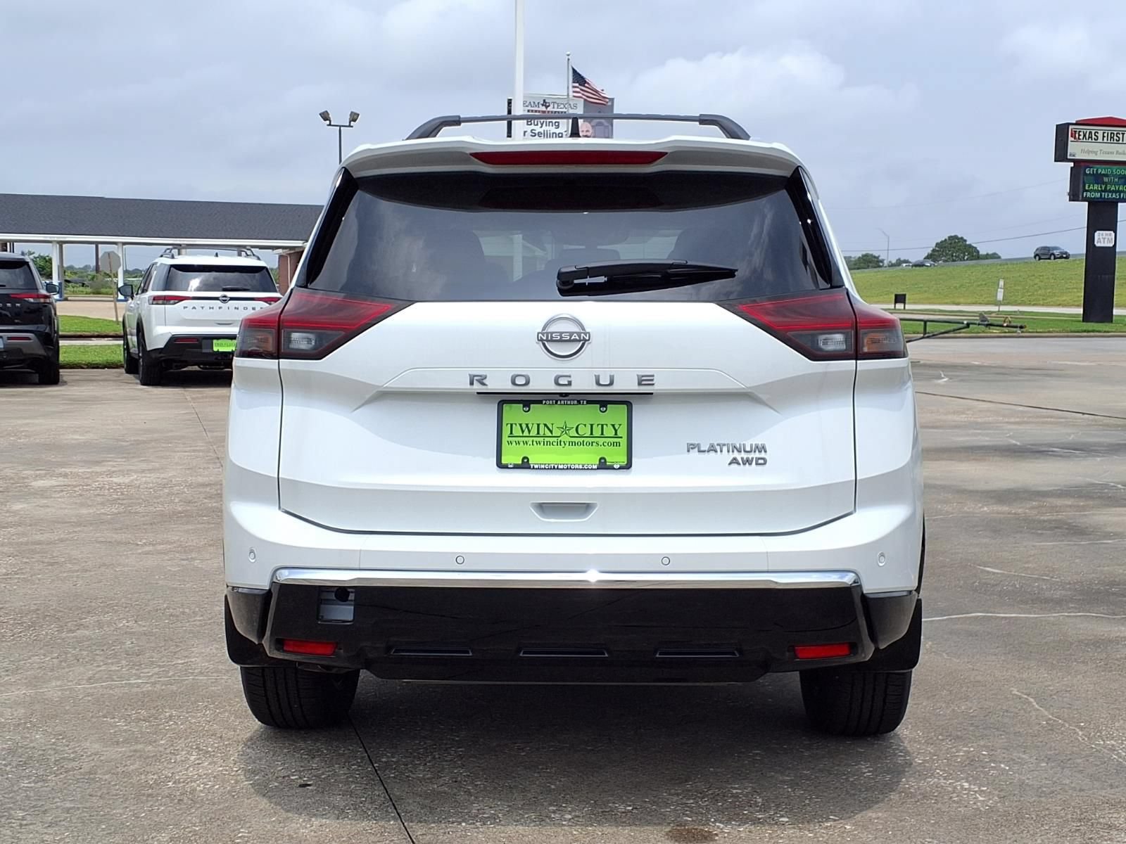 New 2026 Nissan Rogue Platinum AWD/4WD image 4