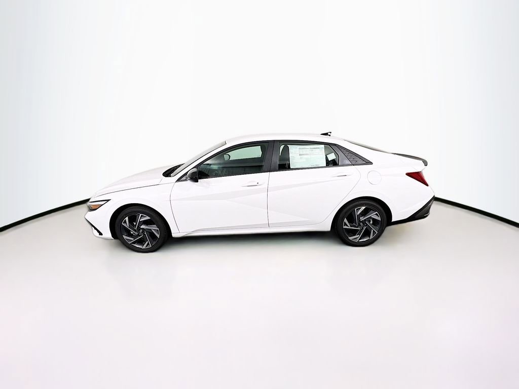 New 2025 Hyundai Elantra SEL w/ Cargo Package image 4