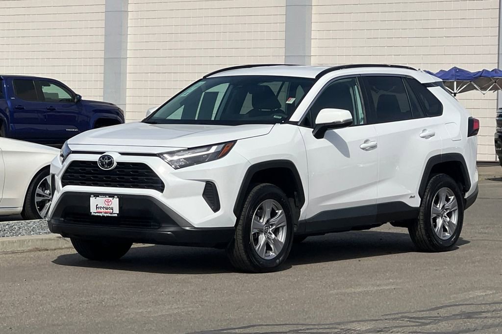 Certified 2025 Toyota RAV4 XLE image 10