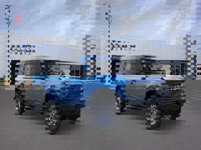 New 2025 Ford Bronco 4-Door image 7