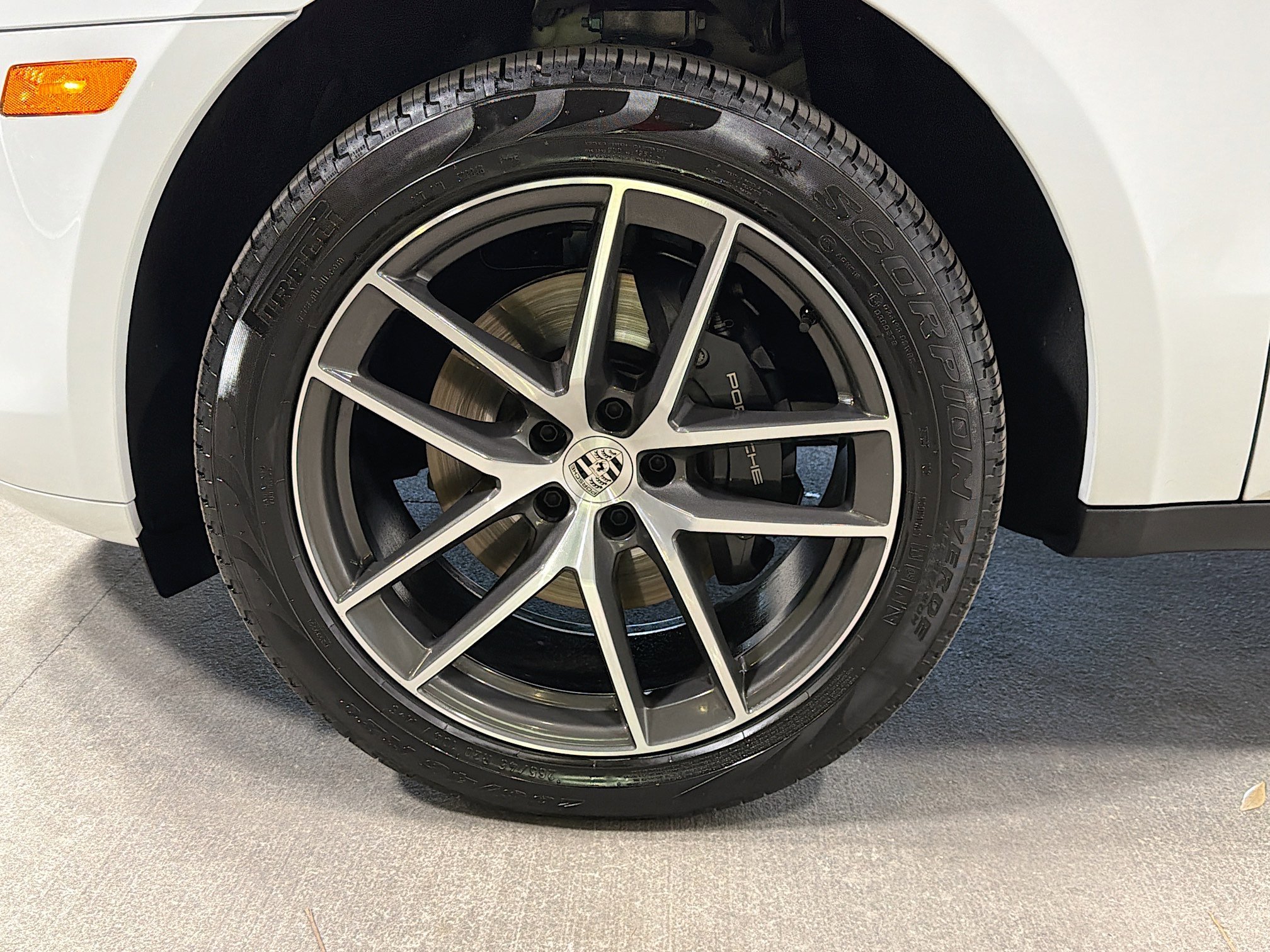 Certified 2026 Porsche Macan AWD/4WD image 42