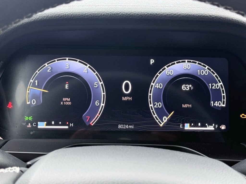 Used 2024 Jeep Grand Cherokee Limited w/ Luxury Tech Group II image 13