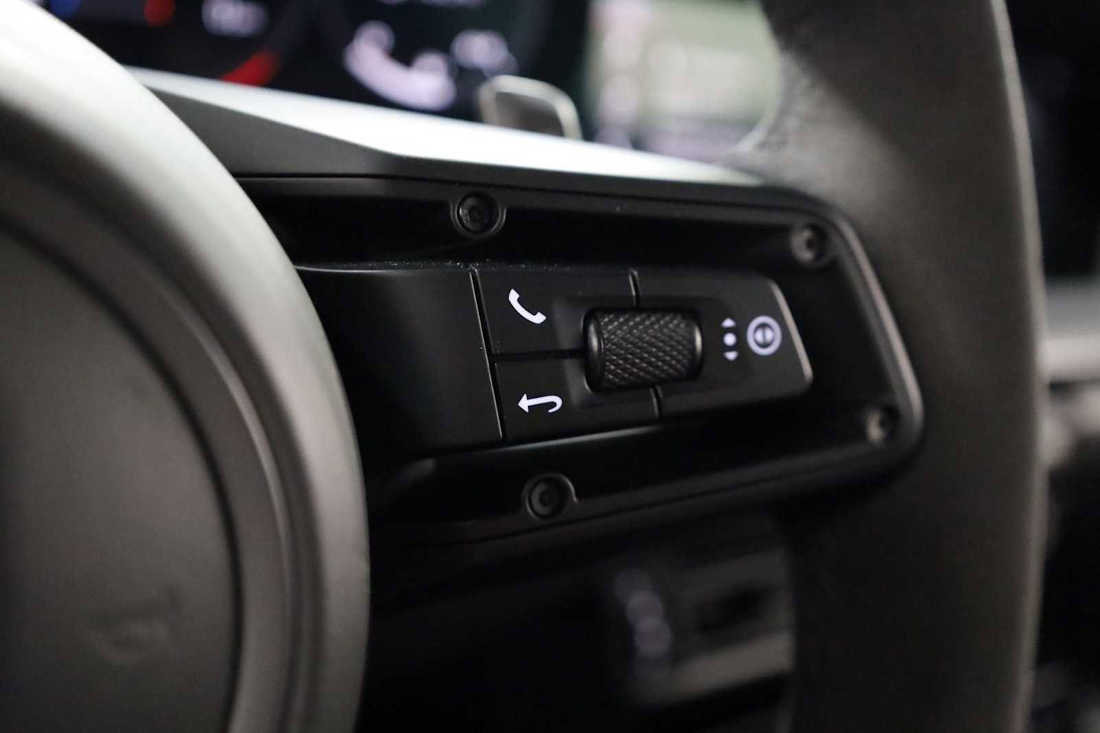 Certified 2020 Porsche 911 Carrera S image 24