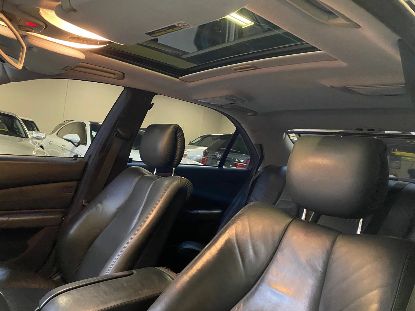 Used 2000 Mercedes-Benz S 500 image 26