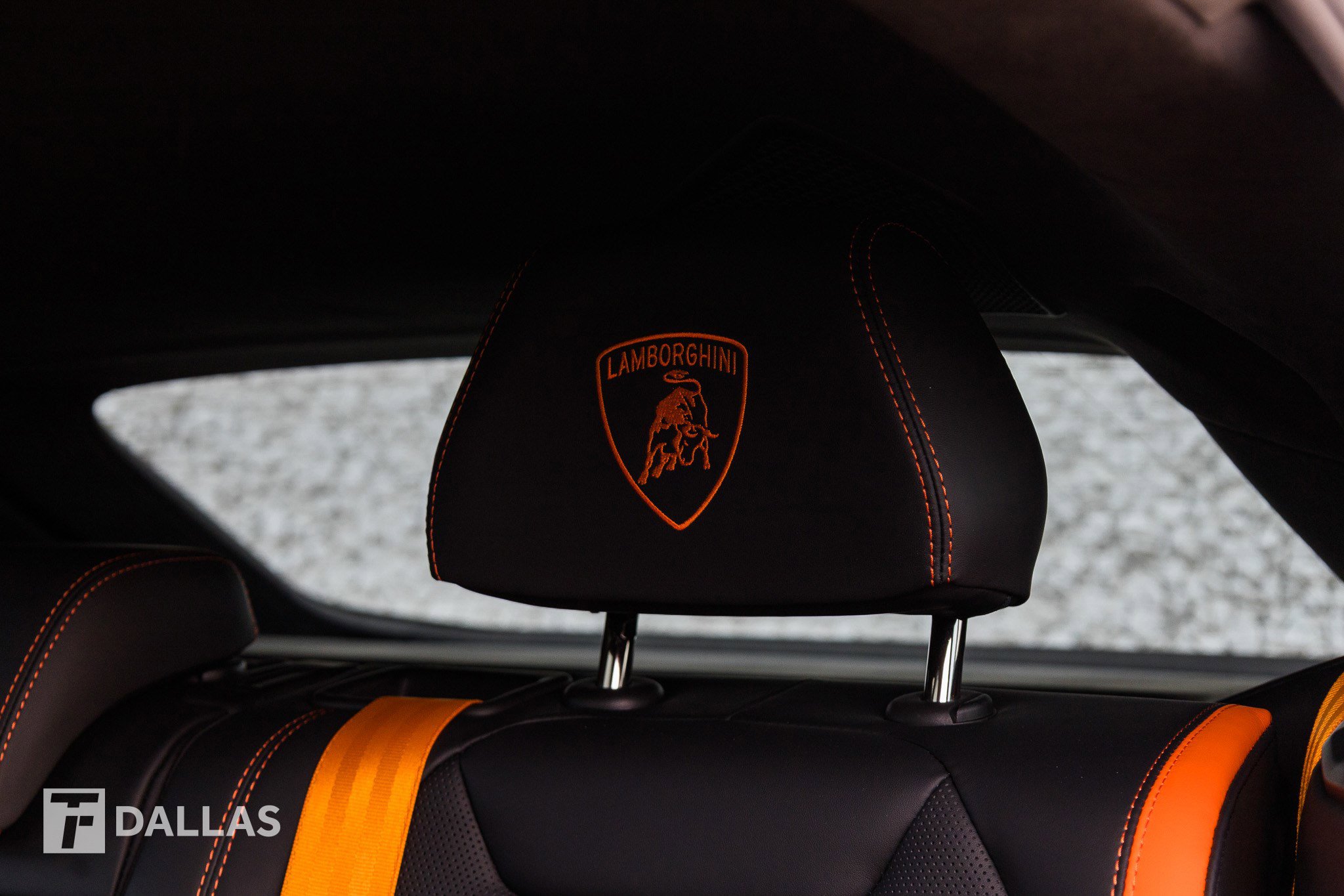 Used 2025 Lamborghini Urus SE image 32