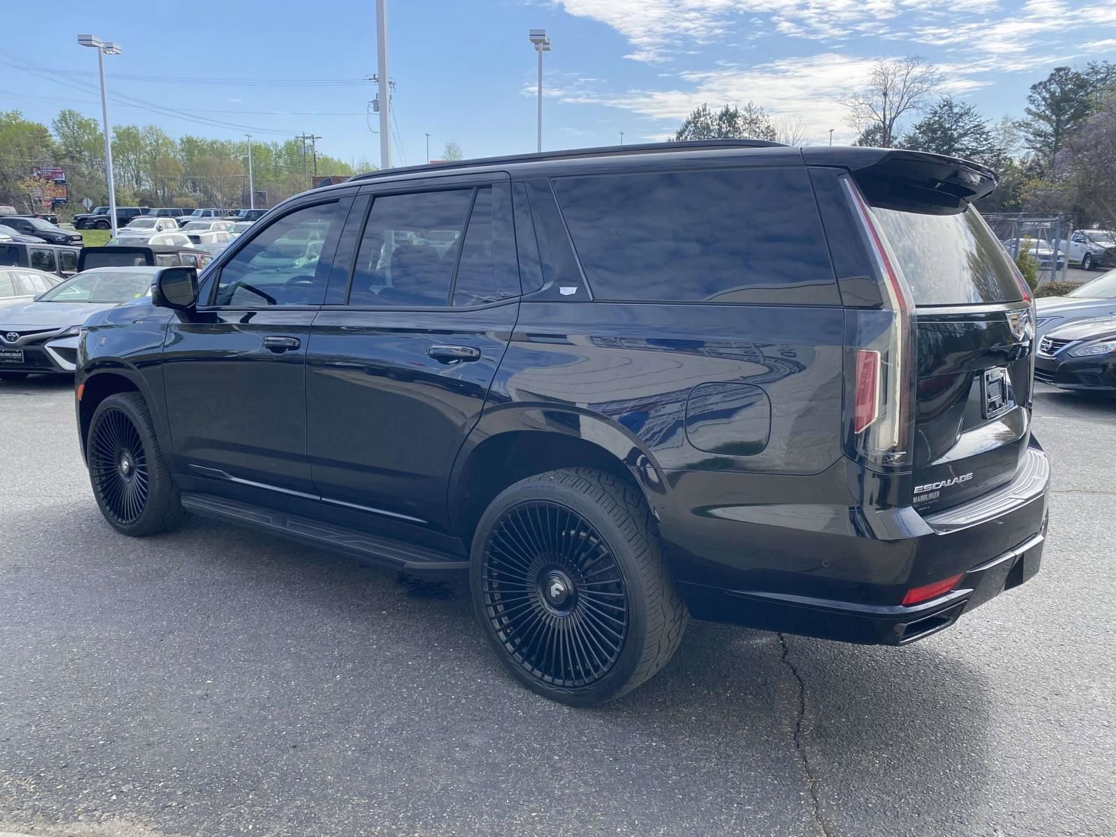 Used 2021 Cadillac Escalade Sport w/ LPO, ONYX Package image 5