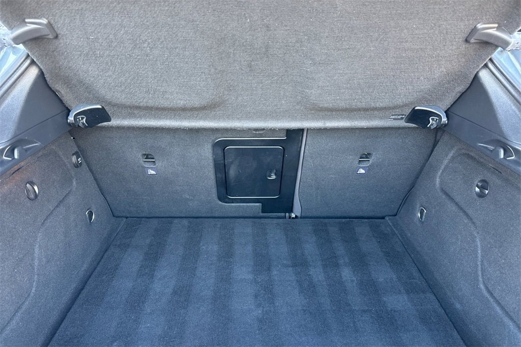 Used 2017 INFINITI QX30 Premium w/ Navigation Package image 14