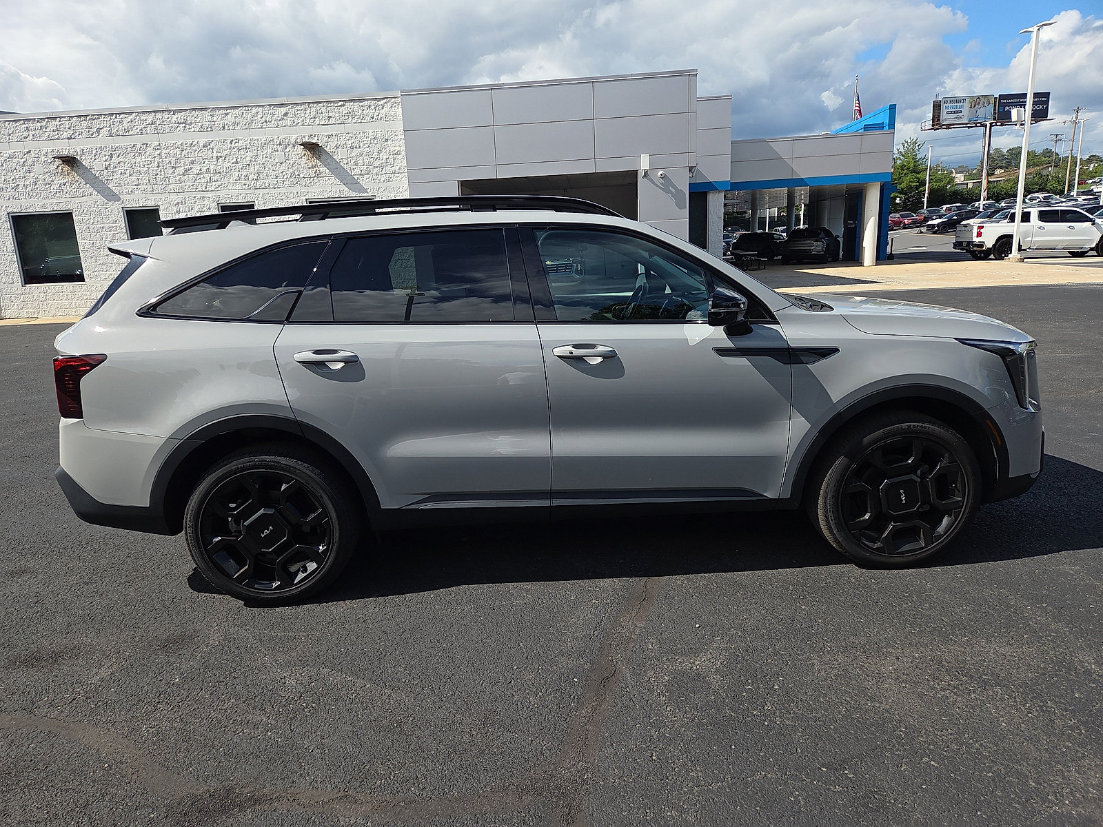 Used 2024 Kia Sorento X-Line EX AWD/4WD image 2