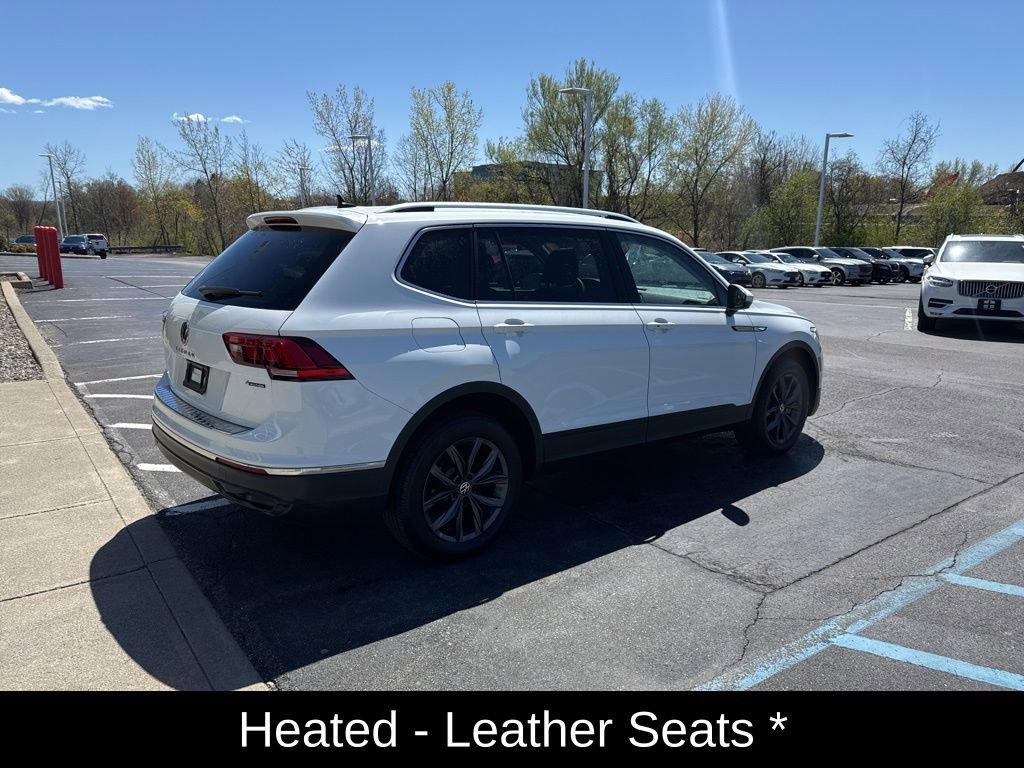 Used 2022 Volkswagen Tiguan SE AWD/4WD image 3