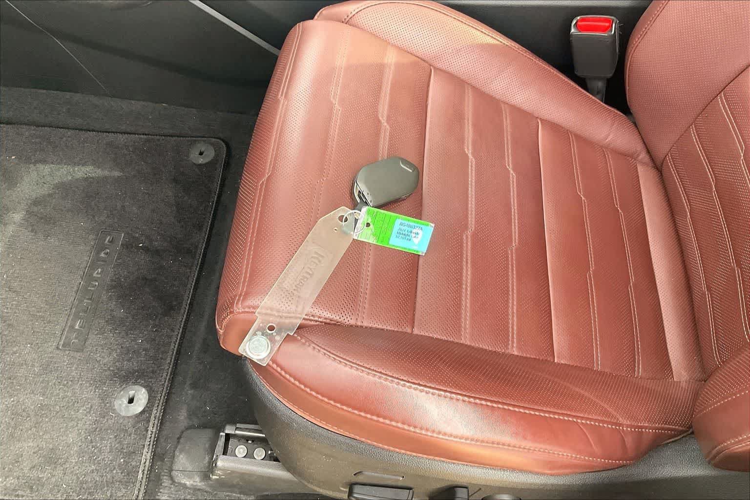 Certified 2024 Kia Telluride SX Prestige AWD/4WD image 18