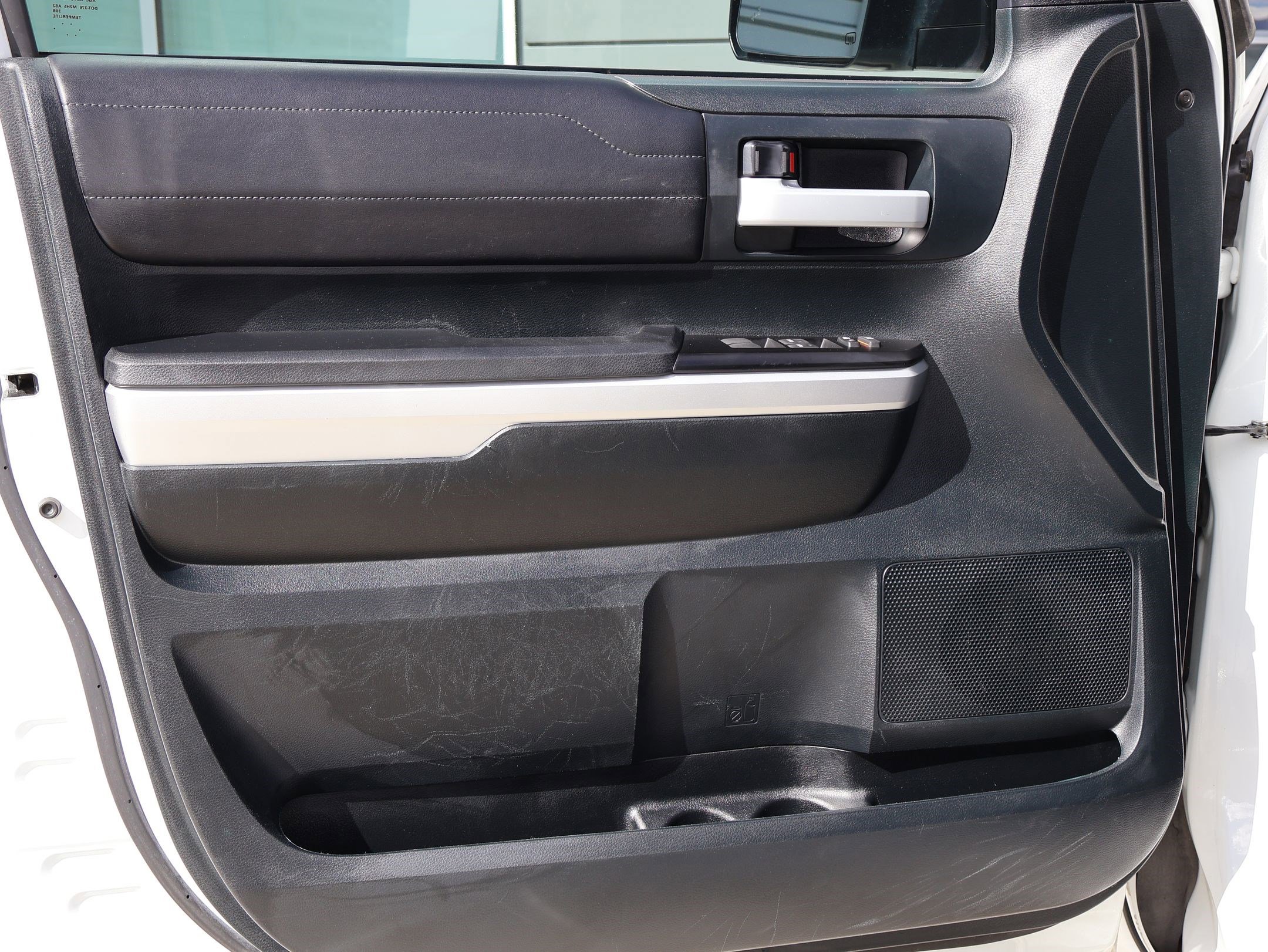 Used 2017 Toyota Tundra Limited image 11