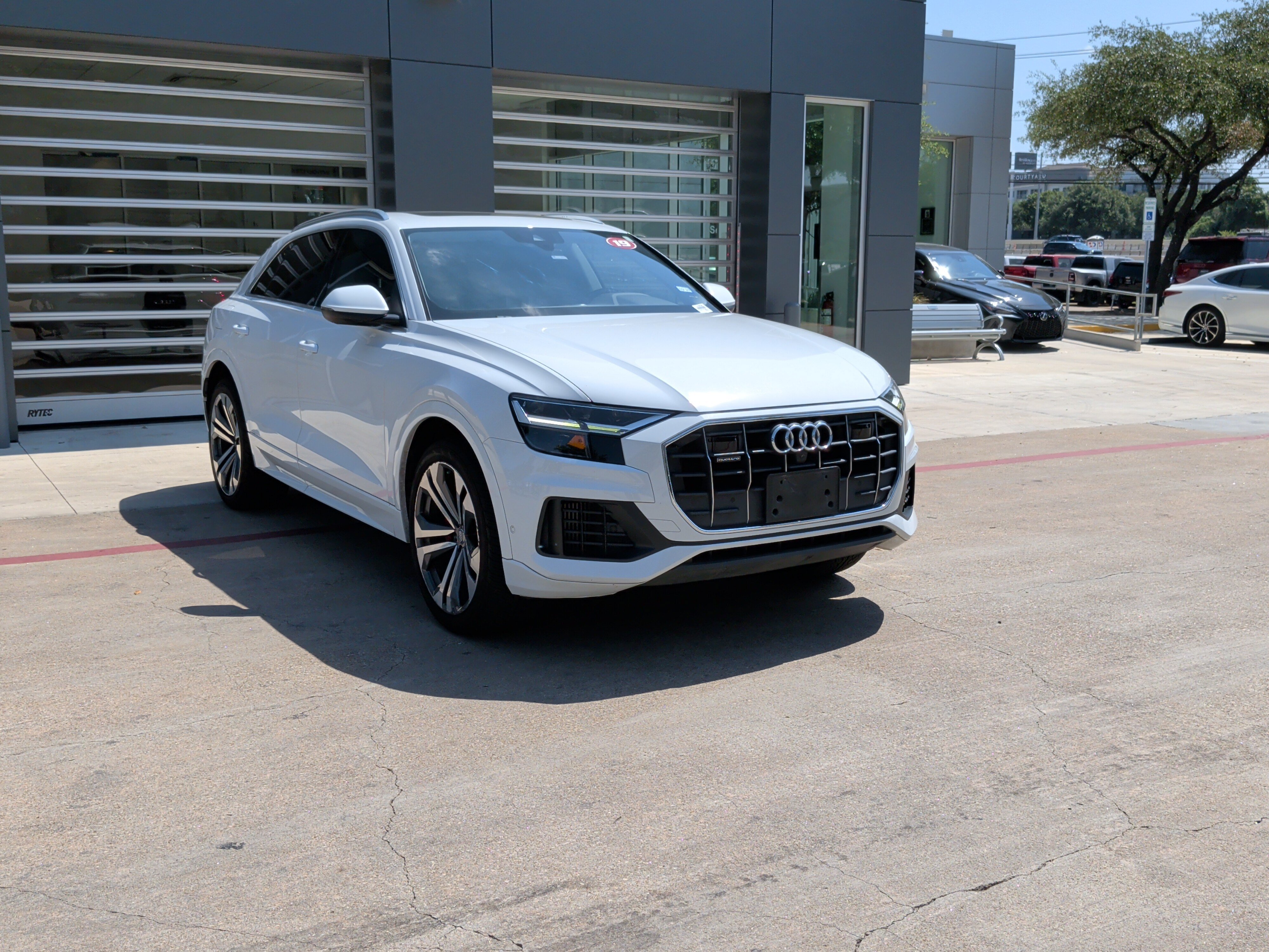 Used 2019 Audi Q8 Premium Plus AWD/4WD image 2