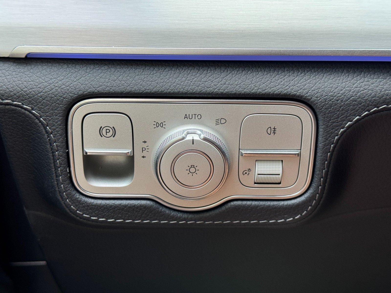Used 2023 Mercedes-Benz GLS 450 4MATIC image 19