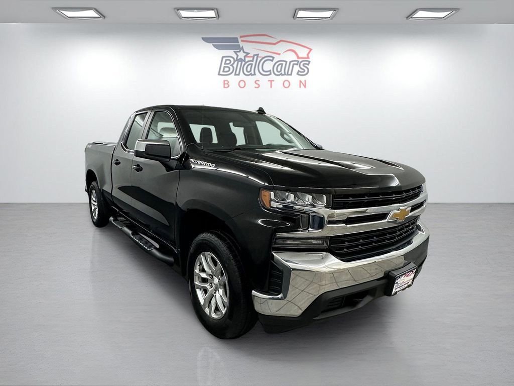 Used 2022 Chevrolet Silverado 1500 LT AWD/4WD image 3
