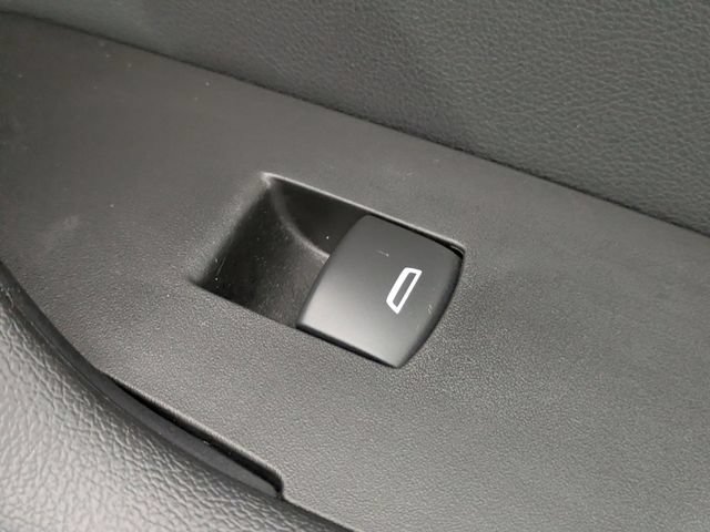 Certified 2025 Chevrolet Blazer LT FWD image 35