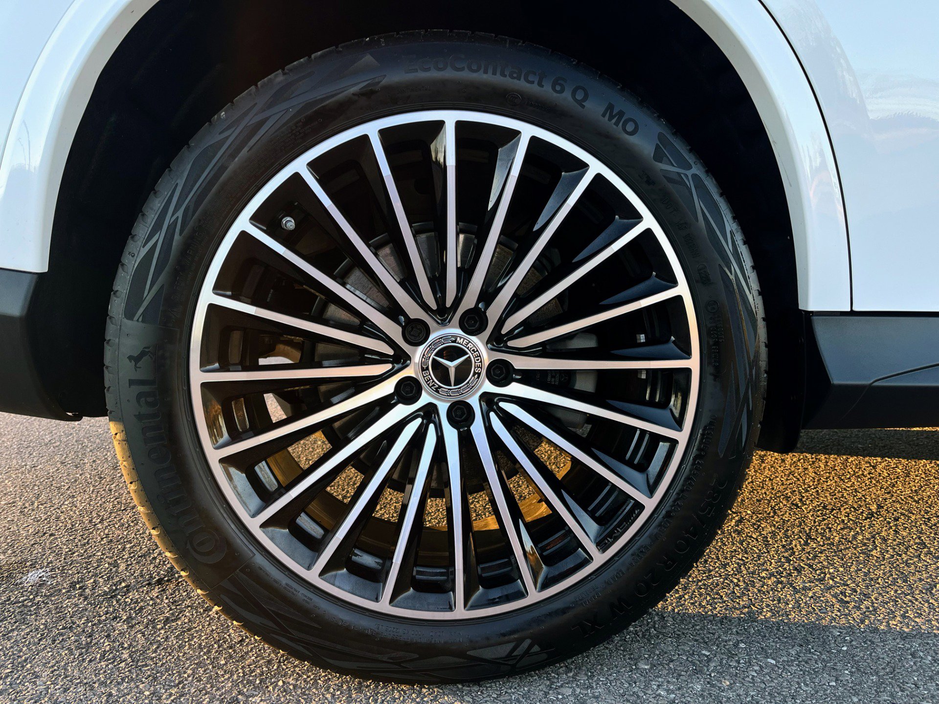 Used 2025 Mercedes-Benz GLC 300 4MATIC NIGHT PKG, AMG LINE PKG image 54