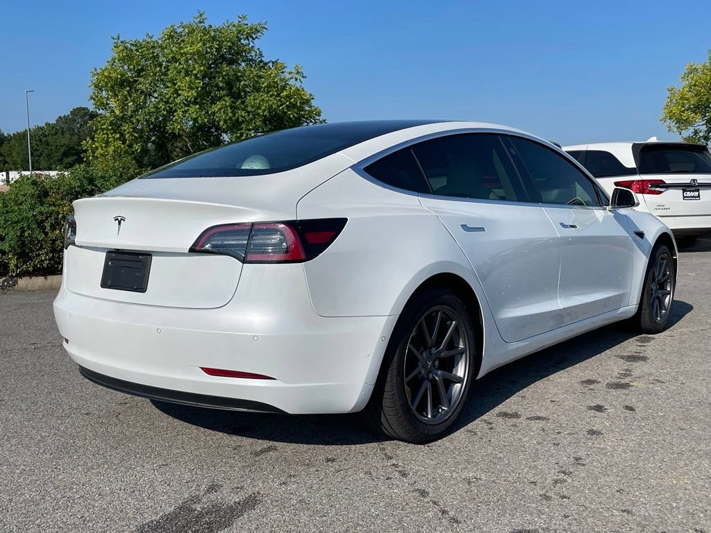 Used 2020 Tesla Model 3 Standard Range RWD image 7