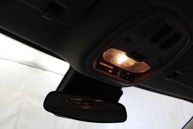 Used 2025 Chevrolet Trax ACTIV w/ Sunroof Package FWD image 19
