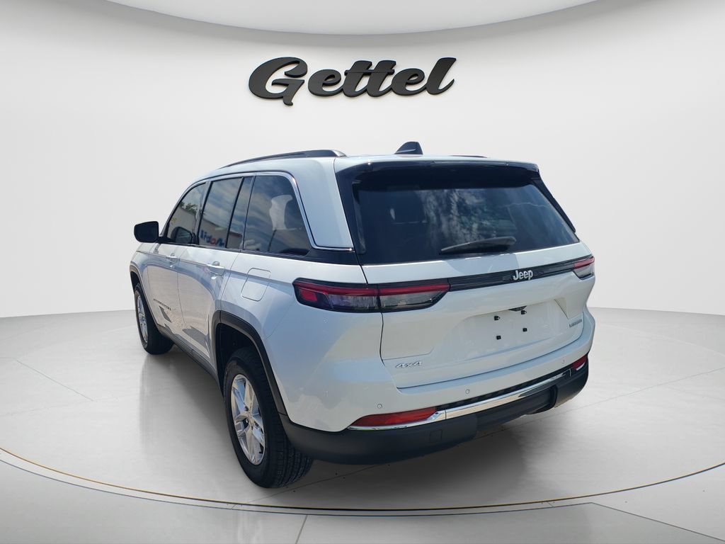 Used 2025 Jeep Grand Cherokee Laredo X AWD/4WD image 5