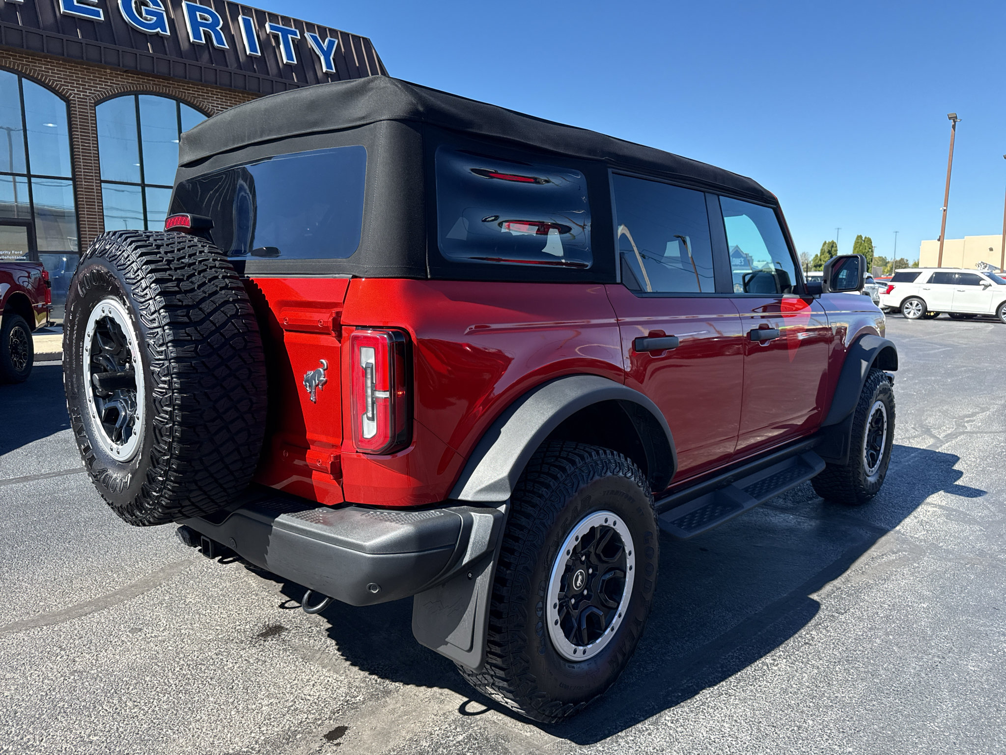 Used 2024 Ford Bronco Badlands AWD/4WD image 8
