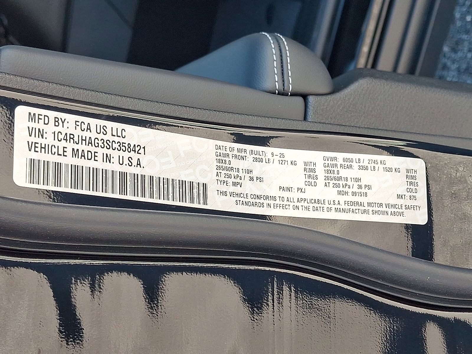 New 2025 Jeep Grand Cherokee Laredo w/ Luxury Tech Group I image 11