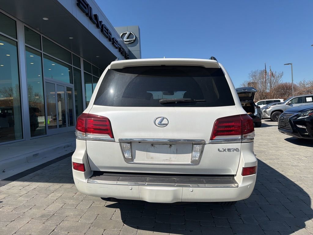 Used 2015 Lexus LX 570 4WD w/ Luxury Package image 11