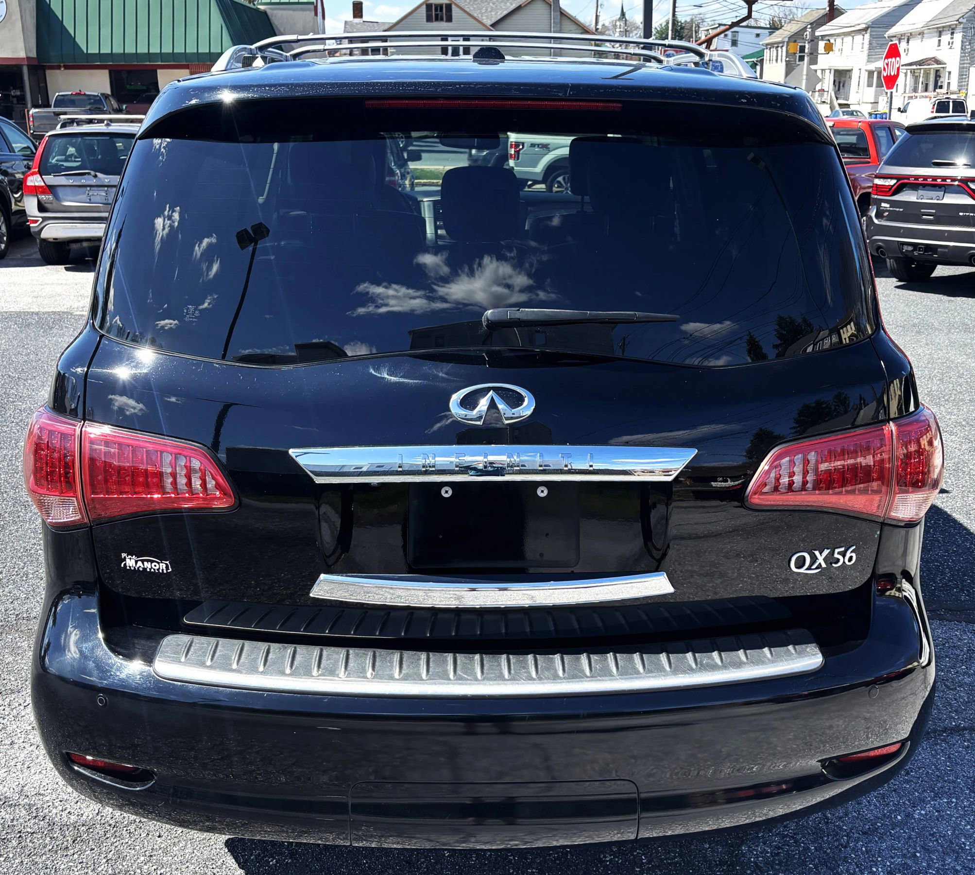 Used 2012 INFINITI QX56 4WD w/ Deluxe Touring Pkg image 35