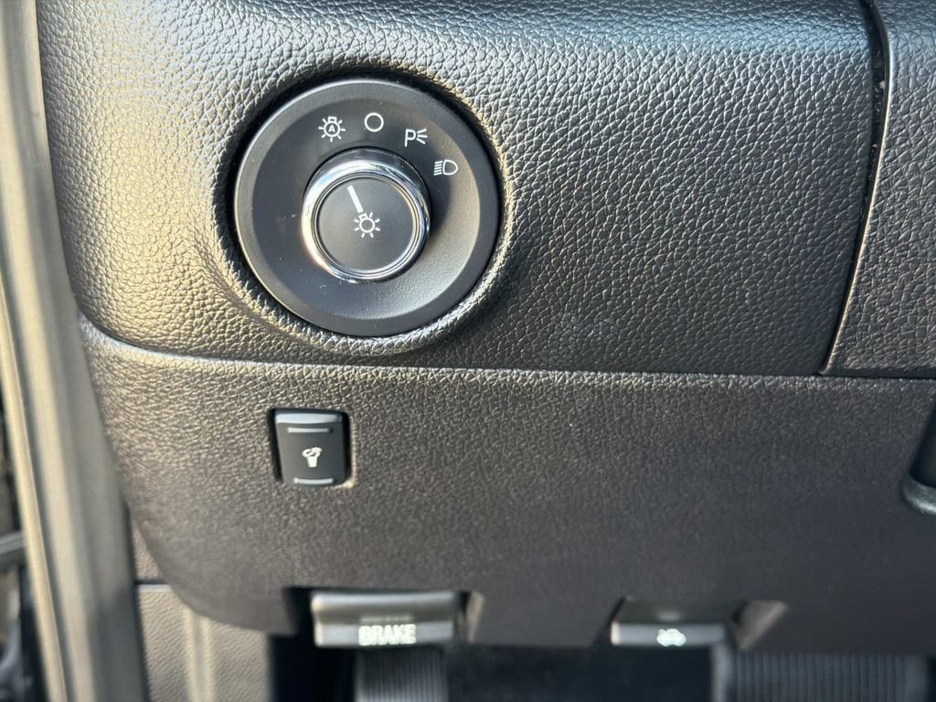 Used 2017 Lincoln Navigator Select RWD image 22