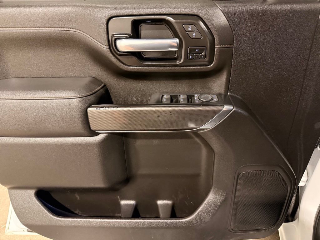 Used 2023 GMC Sierra 2500 AT4 AWD/4WD image 14